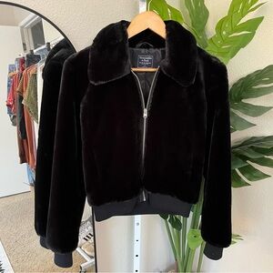 ✨ Abercrombie & Fitch Faux Fur Bomber Jacket S | Luxe Cropped Zip-Up